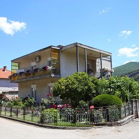 Cvijetna Oaza Lejlighed Trebinje Eksteriør billede